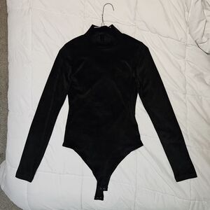 American Eagle Long Sleeve Mockneck Velvet Bodysuit - MED